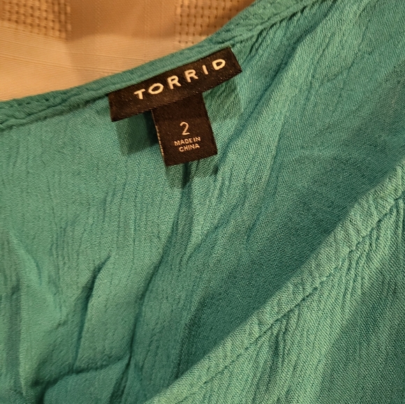 Torrid tank top - Picture 3 of 3